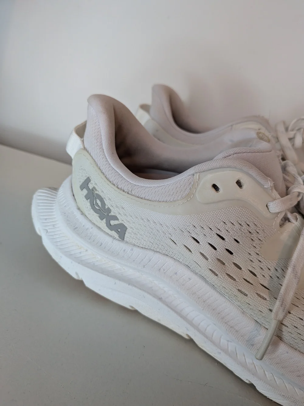 HOKA Kawana 2 White Woman's Size 8B Woman's Hoka Sneakers White Hokas